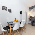 Lägenhet & Kolovare 1,