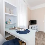 & Kolovare 1, Lägenhet