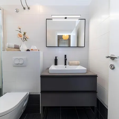 & Kolovare 1, Apartment *