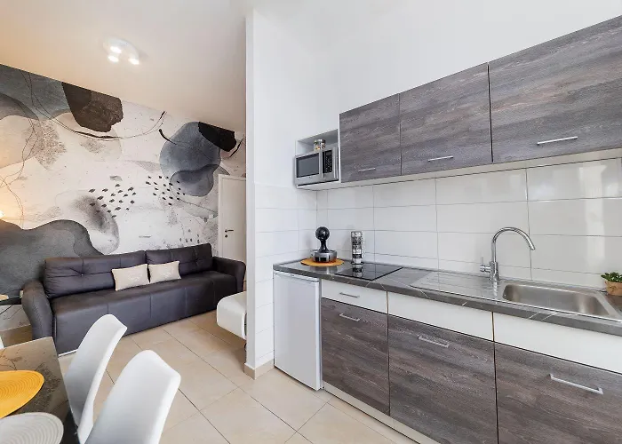 & Kolovare 1, Apartment