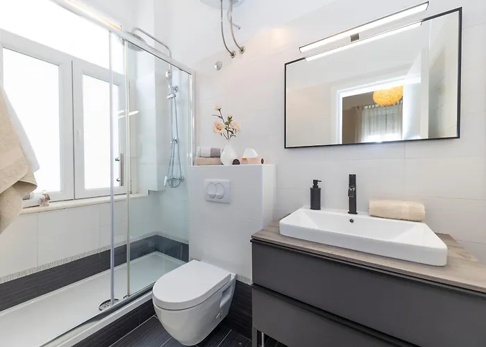 & Kolovare 1, Apartment